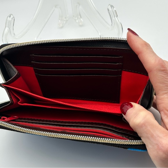 Dooney & Bourke BROWN with Blue Chevron Zip Around Wallet NWOT - Picture 8 of 12